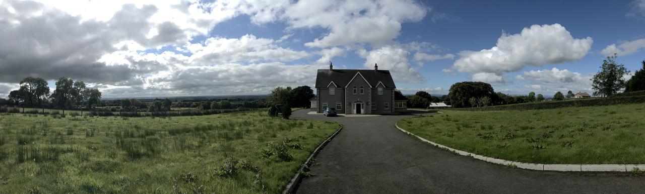 Kilcreeny Lodge Лисбърн Екстериор снимка