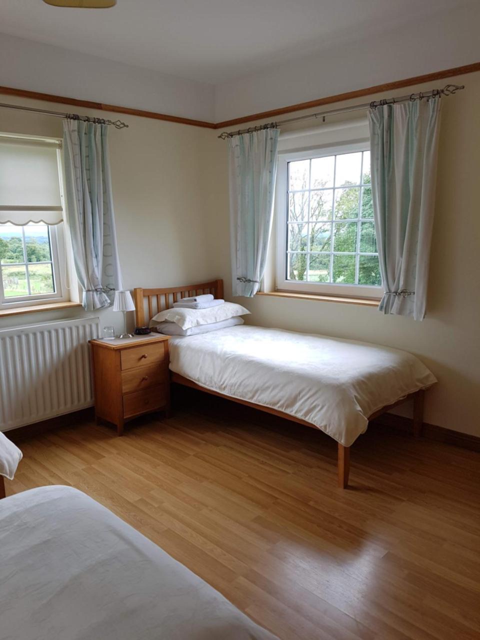 Kilcreeny Lodge Лисбърн Екстериор снимка