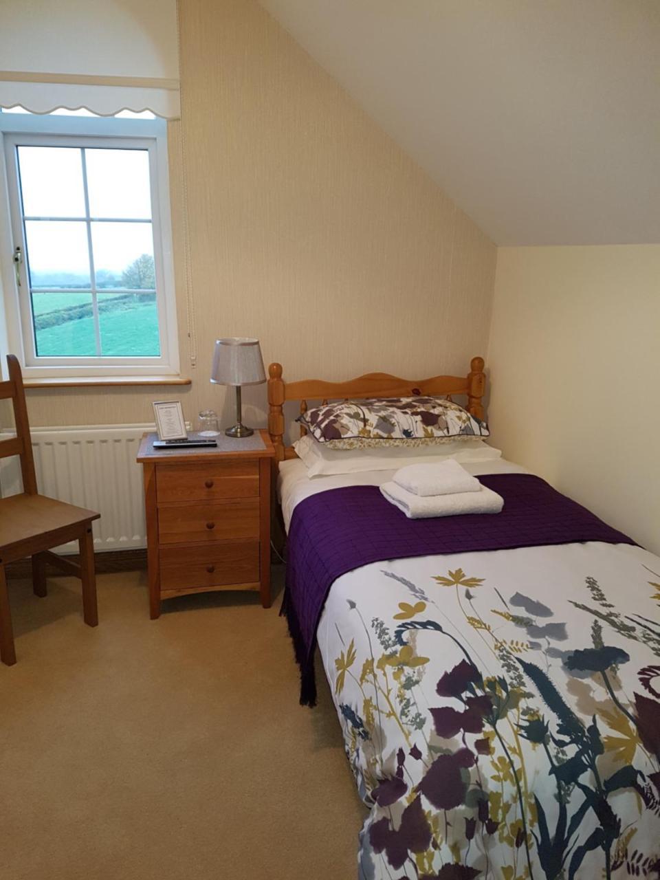 Kilcreeny Lodge Лисбърн Екстериор снимка